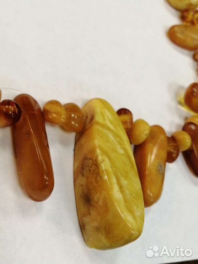Бусы длинные янтарные 