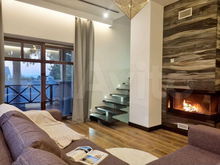 Дом 320 м² на участке 15 сот.