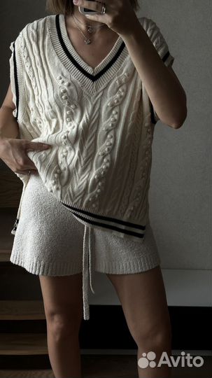 Жилетка женская вязаная