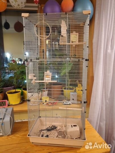 Продам клетку для попугаев
