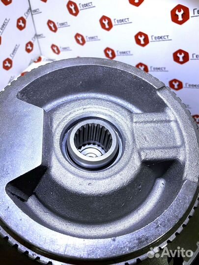 Гидромотор хода Hitachi ZX200-5G 9258325