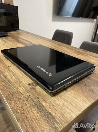 Ноутбук Lenovo IdeaPad Z560