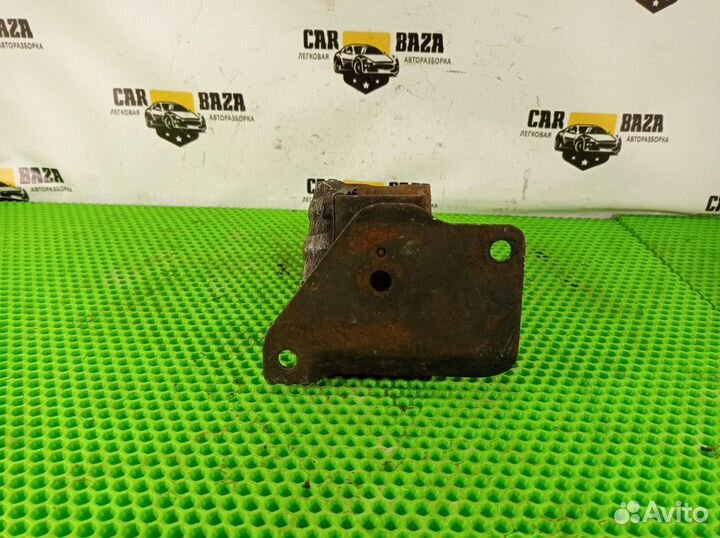 Подушка двигателя левая L SsangYong Rodius