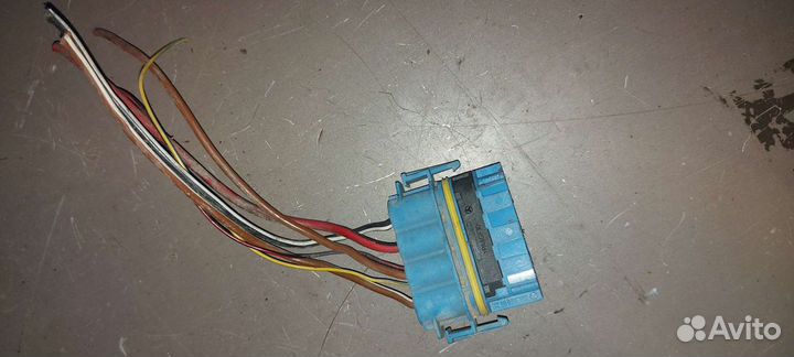 Фишки разъёмы на Mercedes W210