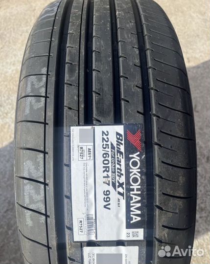 Kumho Ecsta HS52 225/60 R17 99V