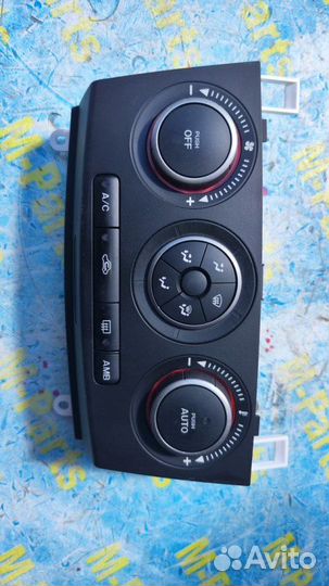 Блок управления климат-контролем Mazda Axela BK5P