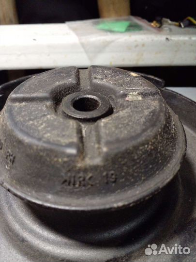 Опора стойки амортизатора Hyundai NF Sonata