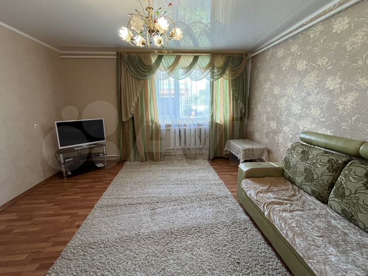 2-к. квартира, 61 м², 1/2 эт.