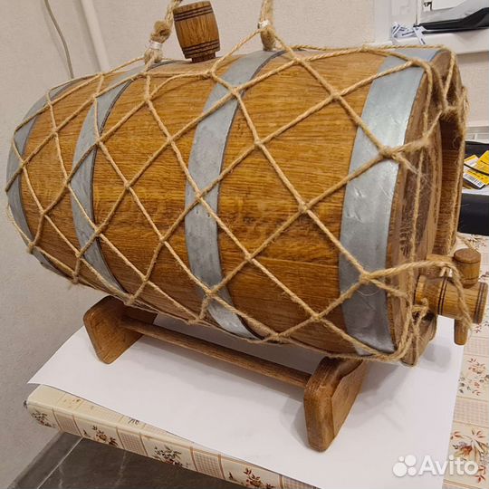 Бочонок дубовый (барилка) на 8л