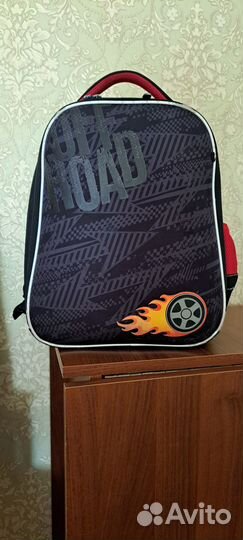 Продам школьный рюкзак
