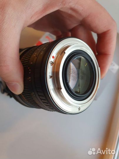 Bower (Samyang) 85mm f/1.4 Canon EF