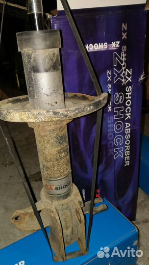 Стойка амортизатора