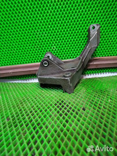 Кронштейн генератора LADA Kalina