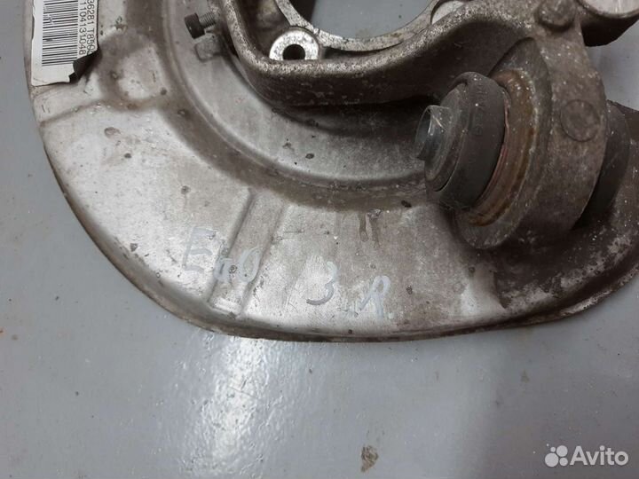 Задний правый кулак бмв е60