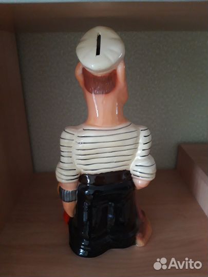 Копилка для денег, высота-32 см