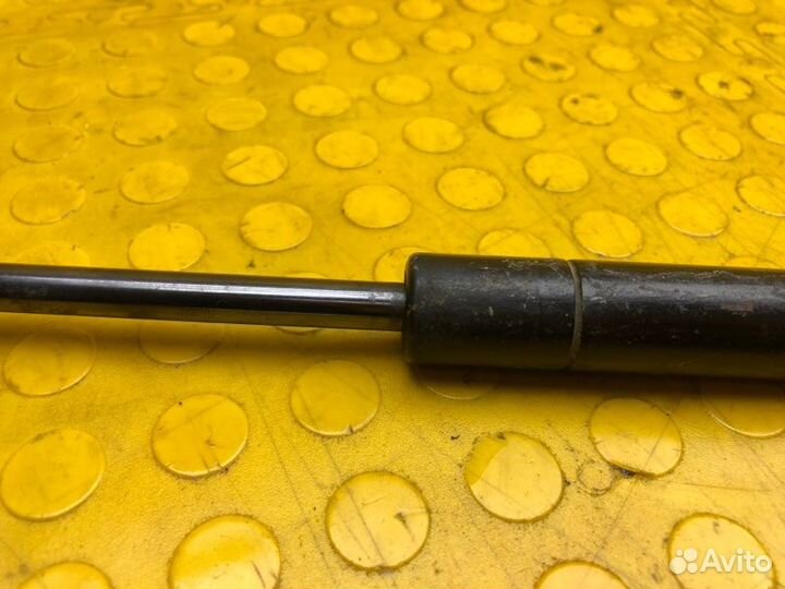 Амортизатор багажника Renault Megane 2