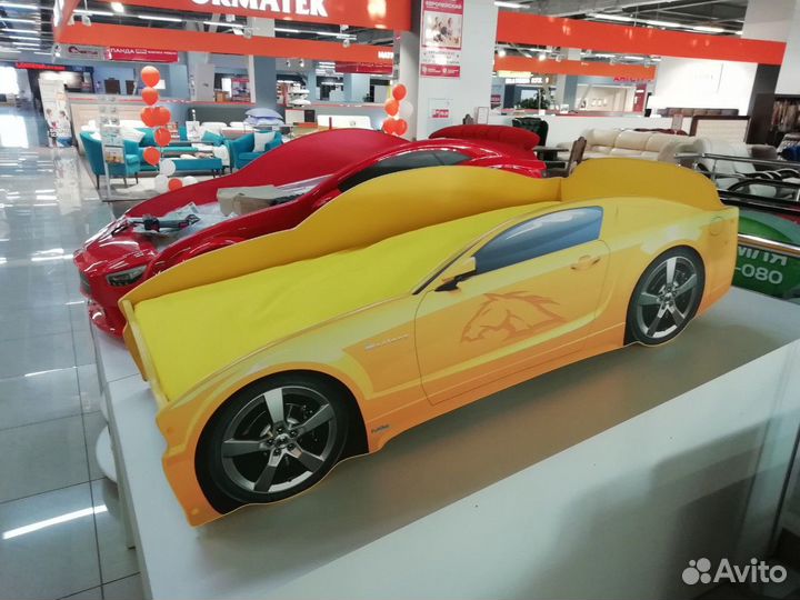 Кровать машина