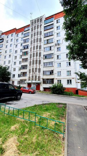2-к. квартира, 52 м², 4/9 эт.