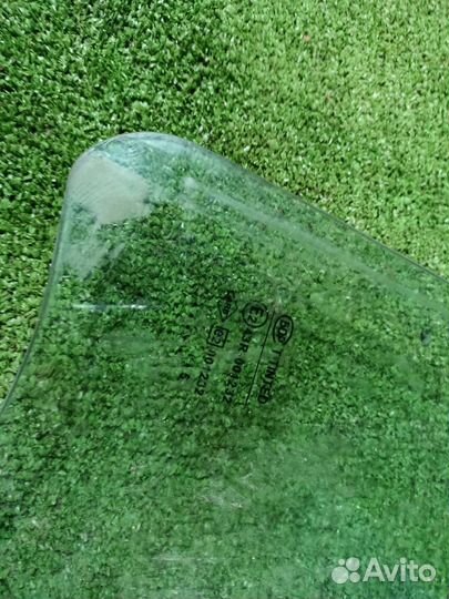 Стекло дверное заднее левое Renault Logan седан