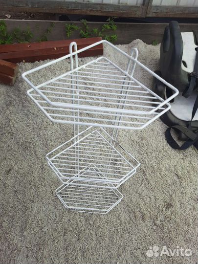 Полочка угловая в ванную бу