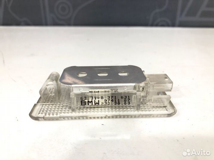 Плафон багажника Bmw 528I E39 M52B28 1998