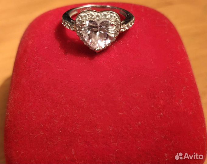 Кольцо сердце серебряное 15,5 р. Sunlight