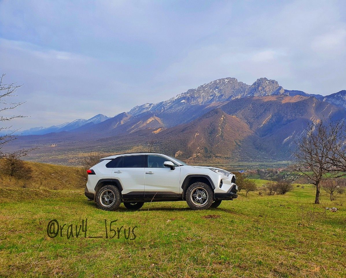 Toyota RAV4: фото владельца