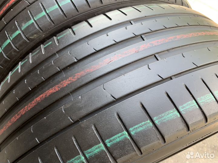 Pirelli P Zero PZ4 245/40 R20 и 275/35 R20