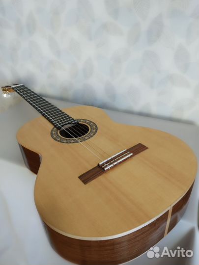 Мастеровая классическая гитара