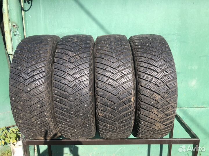 Goodyear Ultragrip Ice Arctic 235/65 R18 110T