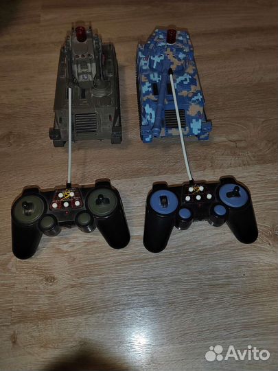 Танковый бой. Экскаватор на радиоуправлении