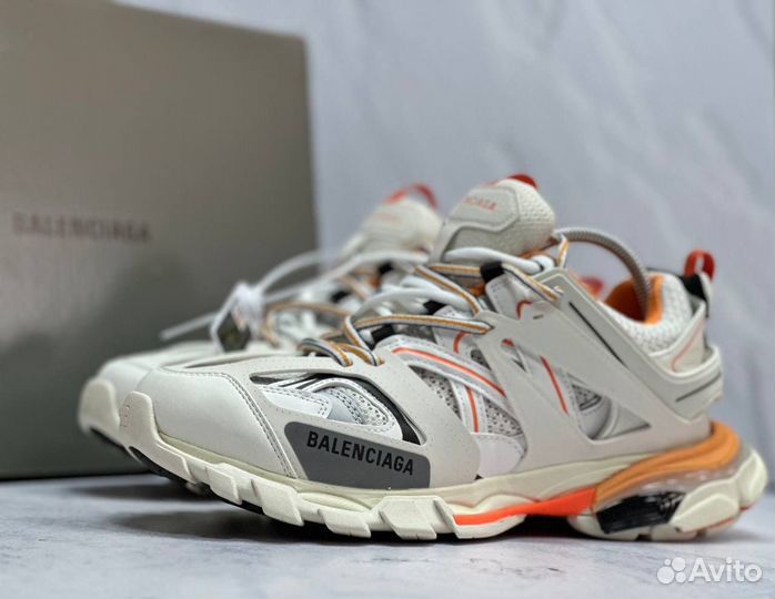 Кроссовки balenciaga track 1 бежевые