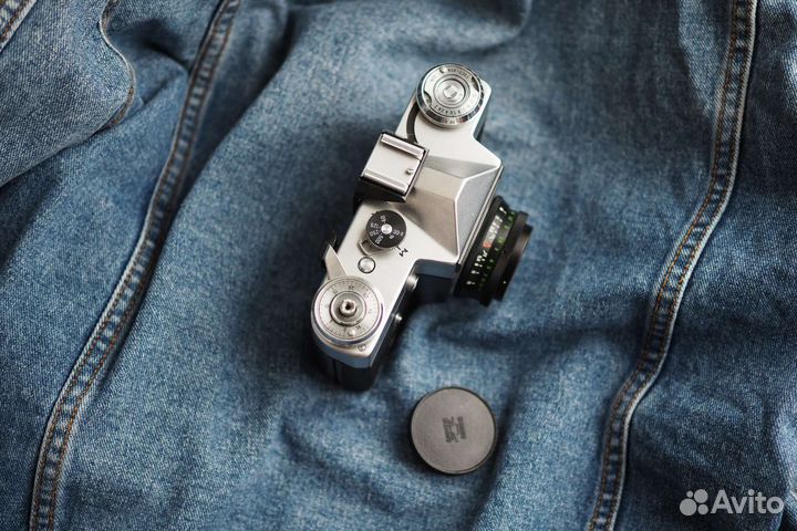 Плёночный фотоаппарат zenit