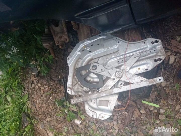 Стеклоподъемник задний Hyundai Elantra 3 2004