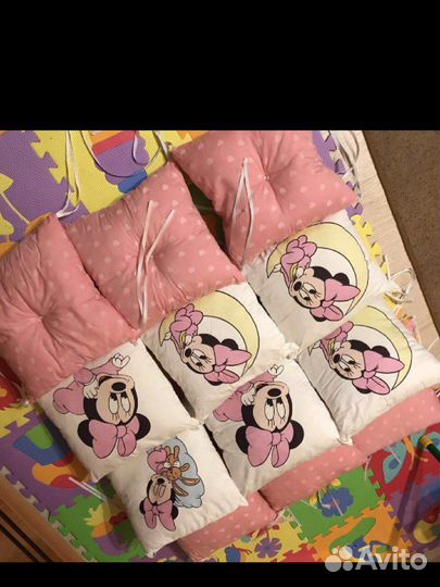 Бортики в кроваткус комлектом