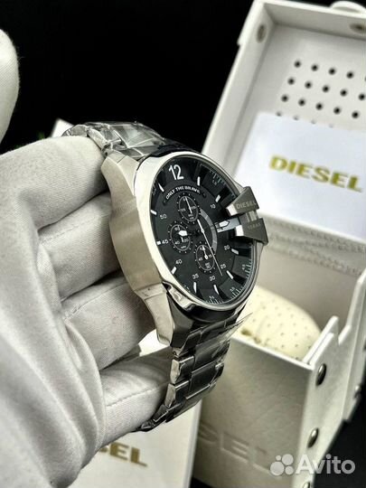 Массивные мужские часы Diesel