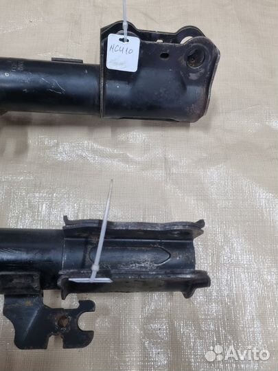 Амортизатор передний Lexus RX toyota