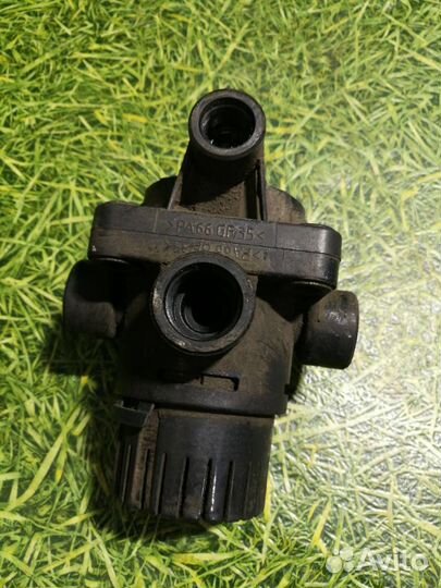 Клапан ускорительный MAN TGA 2008 81521166074