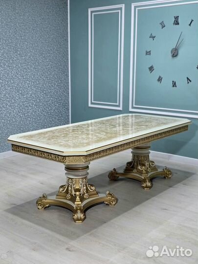 Комплект стол и стулья. В наличии