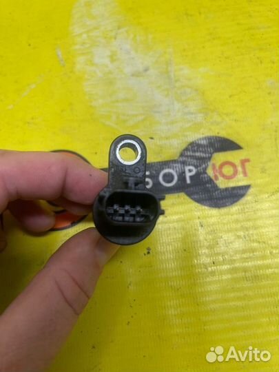 Датчик распредвала Nissan Elgrand E51 VQ35 2010