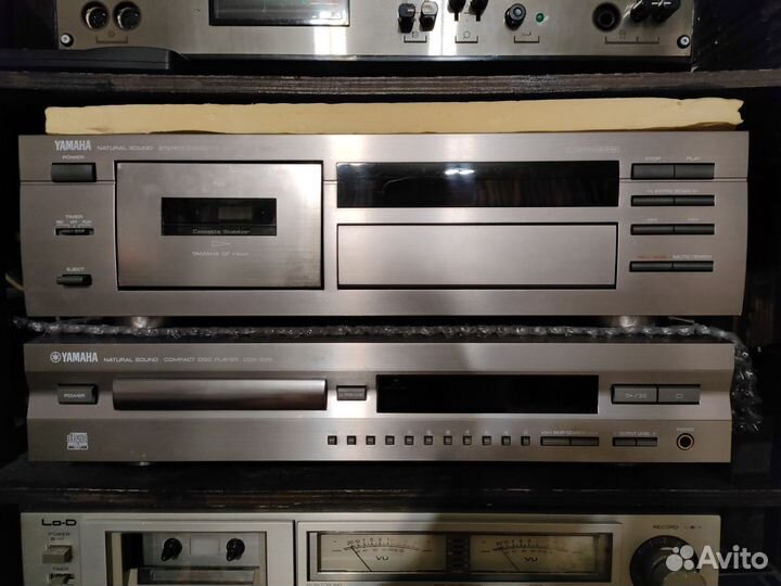 Усилитель Yamaha AX 596 и стойка к нему