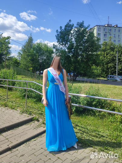 Вечернее платье в пол 42 голубое