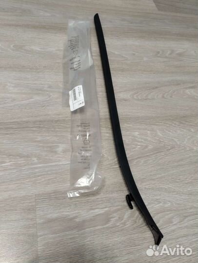 Молдинг стекла правый BMW X1 F48 51317350610