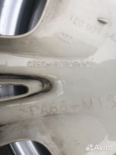 Колпак на диск R15 на skoda octavia