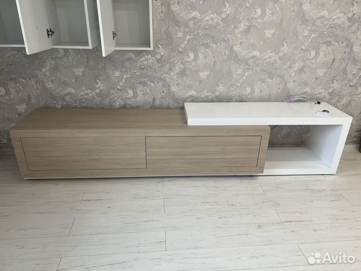 Консольная тумба
