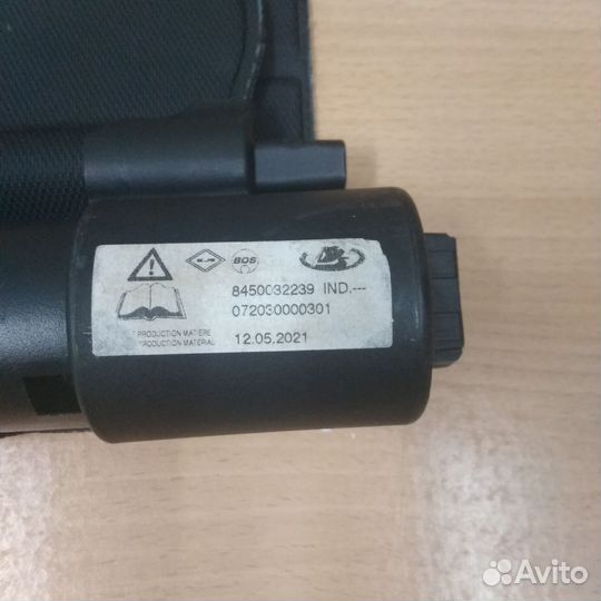 Шторка багажника