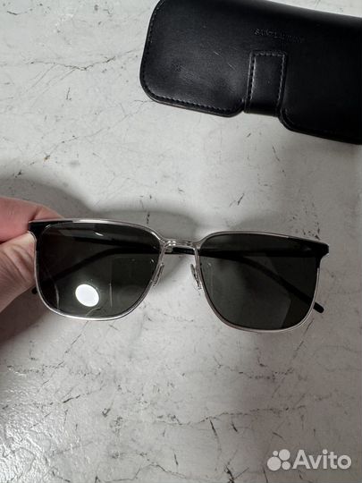 Солнцезащитные очки Saint Laurent SL428