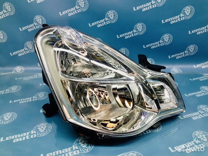 Фара правая Nissan Almera G15