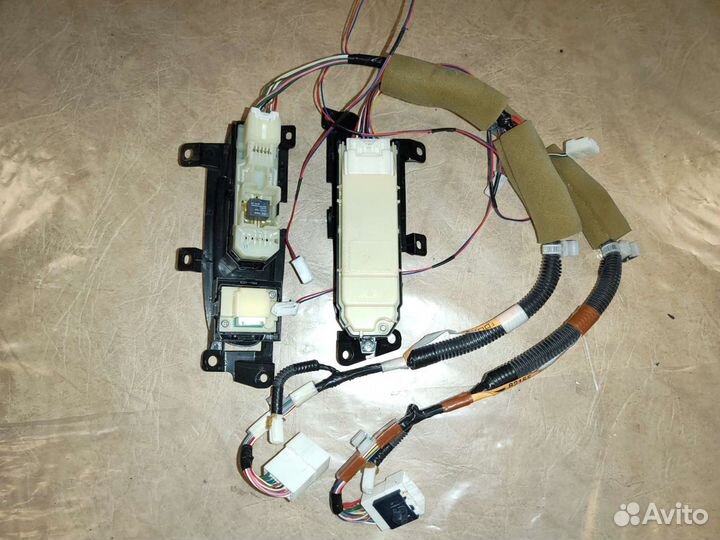 Блоки стеклоподъёмников Лексус