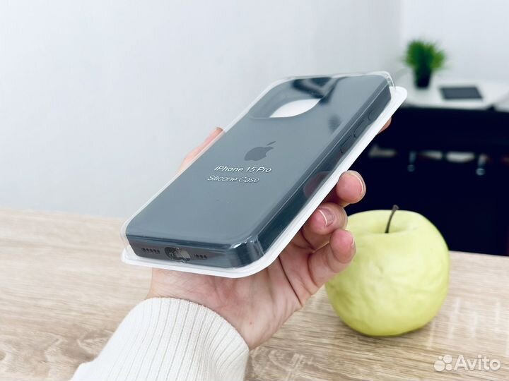 Чехол на iPhone 15 Pro, графит